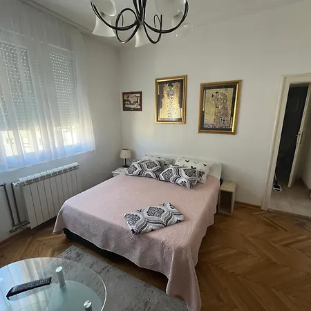 Apartment Jevrosima *