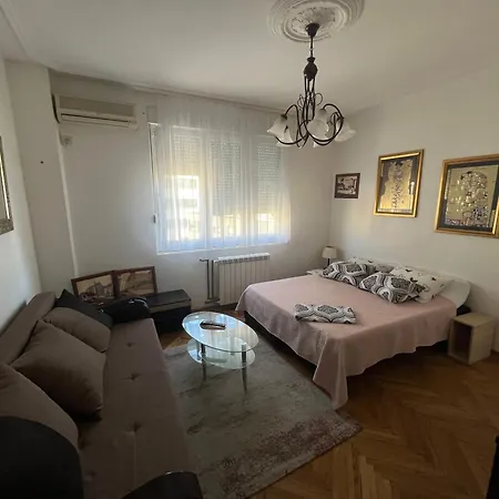 Jevrosima Apartment *